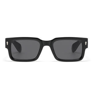 <span class=keywords><strong>Lunettes</strong></span> <span class=keywords><strong>de</strong></span> <span class=keywords><strong>soleil</strong></span> polarisées <span class=keywords><strong>de</strong></span> luxe pour hommes, design tendance 2025, logo personnalisable, <span class=keywords><strong>lunettes</strong></span> <span class=keywords><strong>de</strong></span> mode unisexe, protection UV400, confortables - Product Image 5