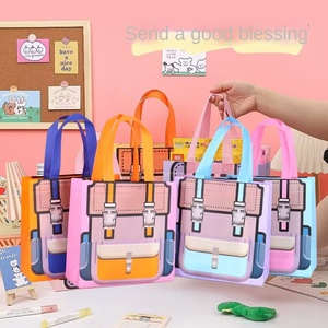 Bolsa de Regalo Pequeña para Cumpleaños de Niños de Jardín de Infancia, Linda Bolsa de Embalaje para Dulces y Bocadillos, Portátil, de Tela No Tejida, 22*22*9 cm, con Asas - Product Image 2