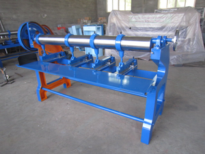 Machine à rainurer manuelle à quatre liaisons et machine à découper les coins pour la fabrication de boîtes en carton ondulé - Product Image 5