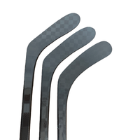 Bâton de hockey sur glace en fibre de carbone haute performance personnalisé 2026 pour la compétition et l'entraînement, modèle de bâton de hockey mis à jour