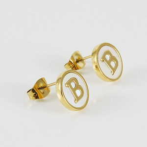 Diseñador inicial letras del alfabeto chapado en oro 18K impermeable Stud Acero inoxidable joyería de moda pendientes para Mujer Para Mujer - Product Image 6