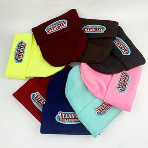 Bonnets d'hiver épais et chauds d'extérieur unisexes avec logo personnalisé <span class=keywords><strong>de</strong></span> créateur OEM Bonnets tricotés colorés - Product Image 3