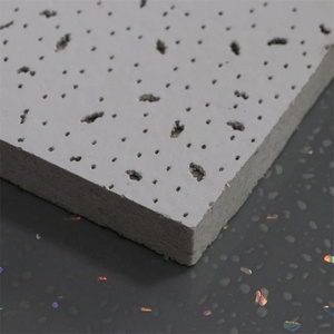 Panneaux de plafond insonorisants acoustiques en laine minérale, dalles de plafond suspendues modernes 2x2/2x4 - Product Image 2