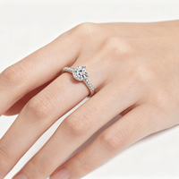 Bague en Moissanite D VVS1, Bague en Laiton Plaqué Platine, Forme Ronde 0.8CT, Bague en Moissanite pour Femmes avec Certification GRA