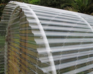 Plaques de toiture modernes en <span class=keywords><strong>polycarbonate</strong></span> ondulé transparent 0,8-2 mm, écologiques, durables, avec revêtement UV 50-80 microns, structure en H - Product Image 1