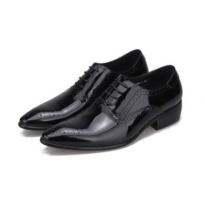 Chaussures en cuir décontractées pour hommes de style britannique, semelle souple en caoutchouc, bout pointu, confortables, tendance, intemporelles, légères et respirantes - Product Image 1