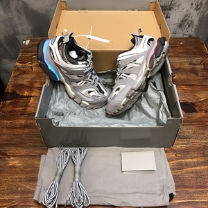 Chaussures de sport de course légères et amortissantes Track 3.0 de qualité supérieure avec éclairage intégré. Vente en gros du fabricant. Mode rétro tendance - Product Image 5