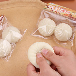 ของเล่นบีบคลายเครียดรูปซาลาเปาขนาดเล็กน่ารัก ปี 2026 ทำจากวัสดุ TPR ขนาด 5 ซม. พกพาสะดวก - Product Image 2