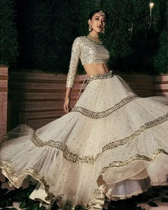 ATIYA LIBAS Robe décontractée maxi asymétrique à encolure en O motif floral tissu en mousseline de soie Zardozi broderie style folklorique indépendant grande taille - Product Image 3