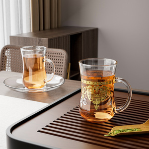 Ensemble de verres à thé turcs 150 ml, tasses à thé marocaines vintage dorées avec poignée pour boissons chaudes et froides - Product Image 4
