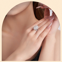 Personnalisé S925 Sterling Silver Oval Jewelry Bagues Femmes Plaqué Or Fiançailles Pleine Moissanite Bague De Mariage En Diamant