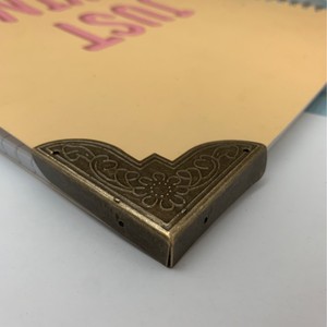 Antique Style Brass <b>Corner</b> <b>Protectors</b> For Furniture With Floral Design Durable Metal Right Angle Guards - Product Image 3