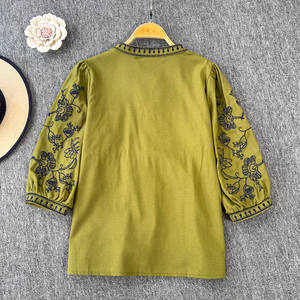 Camicia di lino con lacci ricamati in stile etnico Vintage per la nuova maglia artistica da <span class=keywords><strong>donna</strong></span> con scollo a V manica a sette quarti - Product Image 6