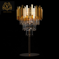 Lampu Meja Kristal Bunga Emas dengan Strip Kristal Bening untuk Dekorasi Pernikahan