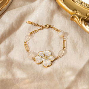 Bracciale in Acciaio Inossidabile <span class=keywords><strong>con</strong></span> Fiore e Perla Ovale, Placcato Oro 18K PVD, Chiusura a Moschettone, Anti-Appannamento, Gioielli Floreali Stile Cottagecore - Product Image 5
