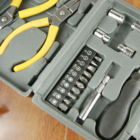 Le plus récent 82 pièces de boîte de réparation de voiture domestique ensemble d'outils à main ensemble d'outils de clé à douille