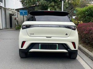BYD Dolphin d'occasion <span class=keywords><strong>2021</strong></span>, Électrique, Conduite à Gauche, Autonomie 405 km, Batterie <span class=keywords><strong>Blade</strong></span> 44,9 kWh, Recharge Rapide, Sièges en Cuir, Usage Familial - Product Image 5