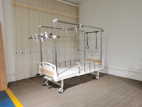 Lit de traction orthopédique en alliage d'aluminium à traction vertébrale, directement de l'usine, avec cadre de traction pour patients hospitaliers en salle orthopédique