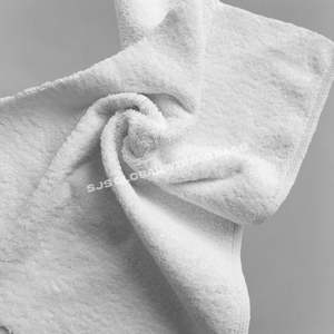 Trapos Blancos de 25 lb en Caja, Trapos Industriales para Reciclaje, Trapos de Limpieza 100% Algodón Blanco - Product Image 1