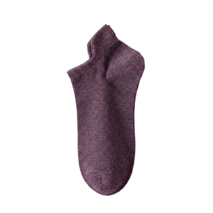 Chaussettes pour hommes avec logo personnalisé 2315, chaussettes décontractées en coton respirant de haute qualité, chaussettes d'affaires pour l'automne, idéales pour les cadeaux - Product Image 4