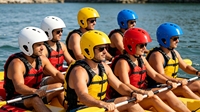 Casque de sécurité léger et réglable en ABS durable, certifié CE EN 1385, pour kayak, surf, rafting et sports nautiques (OEM/ODM)
