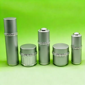 Ensemble de cosmétiques personnalisés en argent pour soins de la peau Conteneur d'emballage 30g 50g 30ml 50ml - Product Image 1