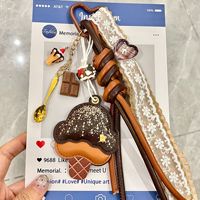 Porte-clés tressé créatif en bambou avec breloque fraise, idéal pour bar à cocktails, joli petit ornement, décoration d'intérieur pour sac ou tasse
