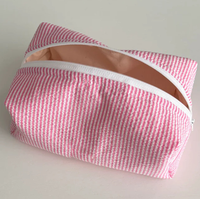 Nouvelles trousses de toilette portables personnalisées à rayures, broderie personnalisée, trousses de maquillage en coton matelassé, grande capacité, fermeture éclair, trousse de maquillage
