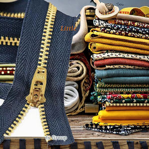 ไม่ใช่. ซิปโลหะผสมสังกะสี 3 ชั้น แท้ สีทองแดง พร้อมตัวล็อคอัตโนมัติ แบบปิด/แบบเปิด รุ่น YGRC-39 ผลิตในอินเดีย สำหรับกางเกงยีนส์และชุดทำงาน - Product Image 3