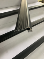 Profilé LED en aluminium noir 65MM pour éclairage d'escalier Profilés d'escalier de haute qualité en aluminium anodisé