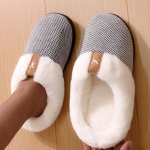 Nouvelle technologie, semelle TPR, pantoufles en gros pour femmes, doublure en peluche, pantoufles d'intérieur pour femmes à prix populaire - Product Image 3