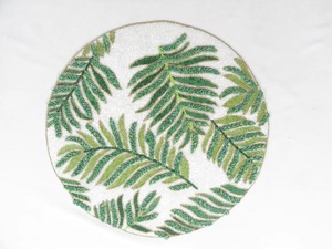 Set de table décoratif perlé à motifs floraux de qualité supérieure pour la salle à manger intérieure, disponible au meilleur prix du marché - Product Image 5