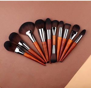 Venta al por mayor de fábrica de brochas de maquillaje de alta gama con mango de madera personalizado y funda de aluminio, de alta calidad y libres de crueldad animal. - Product Image 5