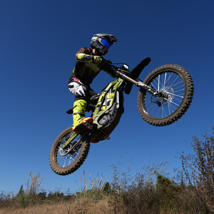 Motocicleta Lightbee X 2026, Qiolong para Adultos, Potencia para Selva, 4000W, Velocidad 75km/h - Product Image 2