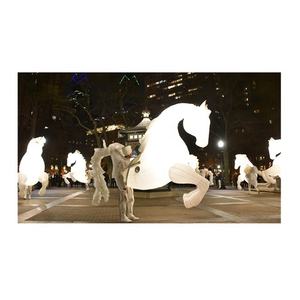 Disfraz de Unicornio Blanco Iluminado, Inflable de PVC, Decoración para Exteriores, Fiestas, Eventos, Desfiles, Globo con Iluminación - Product Image 5