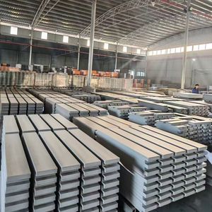 Revêtement de sol SPC écologique à clipser, bandes de revêtement de sol en PVC résistantes à l'eau et à l'humidité à bas prix. - Product Image 6