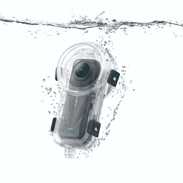 Insta360 X5 Fully Invisible Diving Case with 360 Unobstructed Shooting View Portable & Durable Action/Sport Camera Accessories