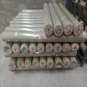 Maille de fil métallique soudée de conception moderne en PVC vert, 15*15 mm, rouleau de 3 pieds * 10 m, filet en acier inoxydable, expédition à Yiwu ou Guangzhou - Product Image 3