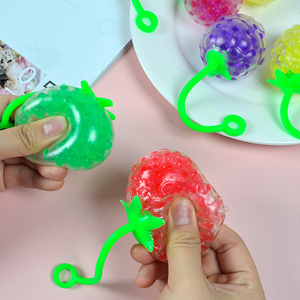 Las Bolas de Frutas Mini de TPR Más Populares con Cuerdas, Juguetes de Descompresión Suaves para Aliviar el Estrés para Niños y Niñas - Product Image 4