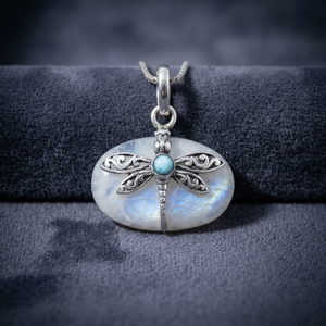 Nouveau Pendentif Papillon en Argent Sterling 925 avec Larimar et Pierre de Lune Arc-en-ciel, Sertissage clos, Bijou Raffiné et Éclatant - Product Image 3