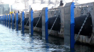 Cao Tác Động Đen Docking Station Cao Su Chắn Bùn Với <span class=keywords><strong>Uhmw</strong></span> Phải Đối Mặt Với Pad - Product Image 6