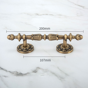 Elegant <strong>Vintage</strong> Bronze Cabinet <strong>Brass</strong> Pulls Handles Furniture Hardware Antique Decoration <strong>Drawer</strong> Wardrobe Door Kitchen Pulls <strong>Knob</strong> - Product Image 6