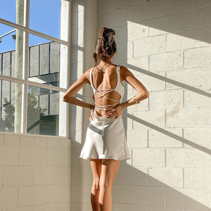 Vestido Mini Halter con Cintura Natural, Espalda Descubierta y Lazos, Transpirable, para Fiesta o Uso Casual - Product Image 3