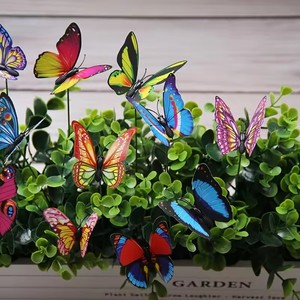 10 Piezas de Mariposas Artificiales 3D de PVC Coloridas, Estacas Decorativas Vintage con Patrones Aleatorios Personalizados para Jardín y Patio, Adorno Único - Product Image 2