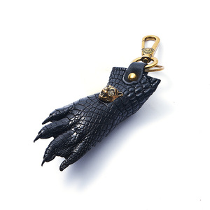 Lucky Crocodile Claw Keychain Zinc Alloy Antique Gold Plated Irregular Shape <b>Leather</b> <b>Key</b> <b>Chain</b> - Product Image 2