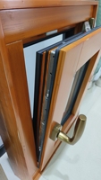 Fenêtre moderne en bois avec cadre double en verre et aluminium fenêtre en bois de chêne avec moustiquaire