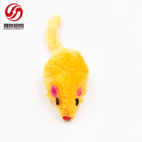 Jouet pour chat en peluche jaune en forme de petite souris, mini jouet interactif amusant pour chat de 2 pouces, jouet à mâcher pour chat, auto-divertissement et relaxation, petit jouet