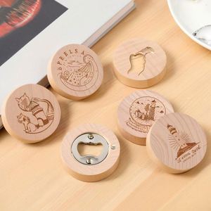 Xdh1982 Ouvre-bouteille rond en bois de hêtre avec aimant pour réfrigérateur, gravure personnalisée du logo, idéal comme souvenir de mariage - Product Image 5