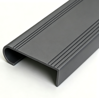 Profilé d'escalier en PRF (Plastique Renforcé de Fibres) pultrudé à angle arrondi, couleur personnalisée, pour passerelle industrielle, protection antidérapante SN01