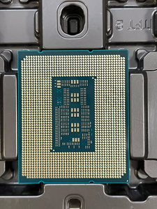 โปรเซสเซอร์เกมมิ่ง Intel i7-14700KF ความเร็วพื้นฐาน 3.4GHz ความเร็วเทอร์โบ 5.6GHz ซ็อกเก็ต LGA1700 กำลังไฟ 125W โอเวอร์คล็อกได้ สำหรับเดสก์ท็อป ไม่มีกราฟิกการ์ดในตัว - Product Image 6